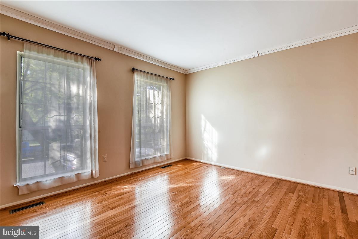 FLOWER HILL - Residential