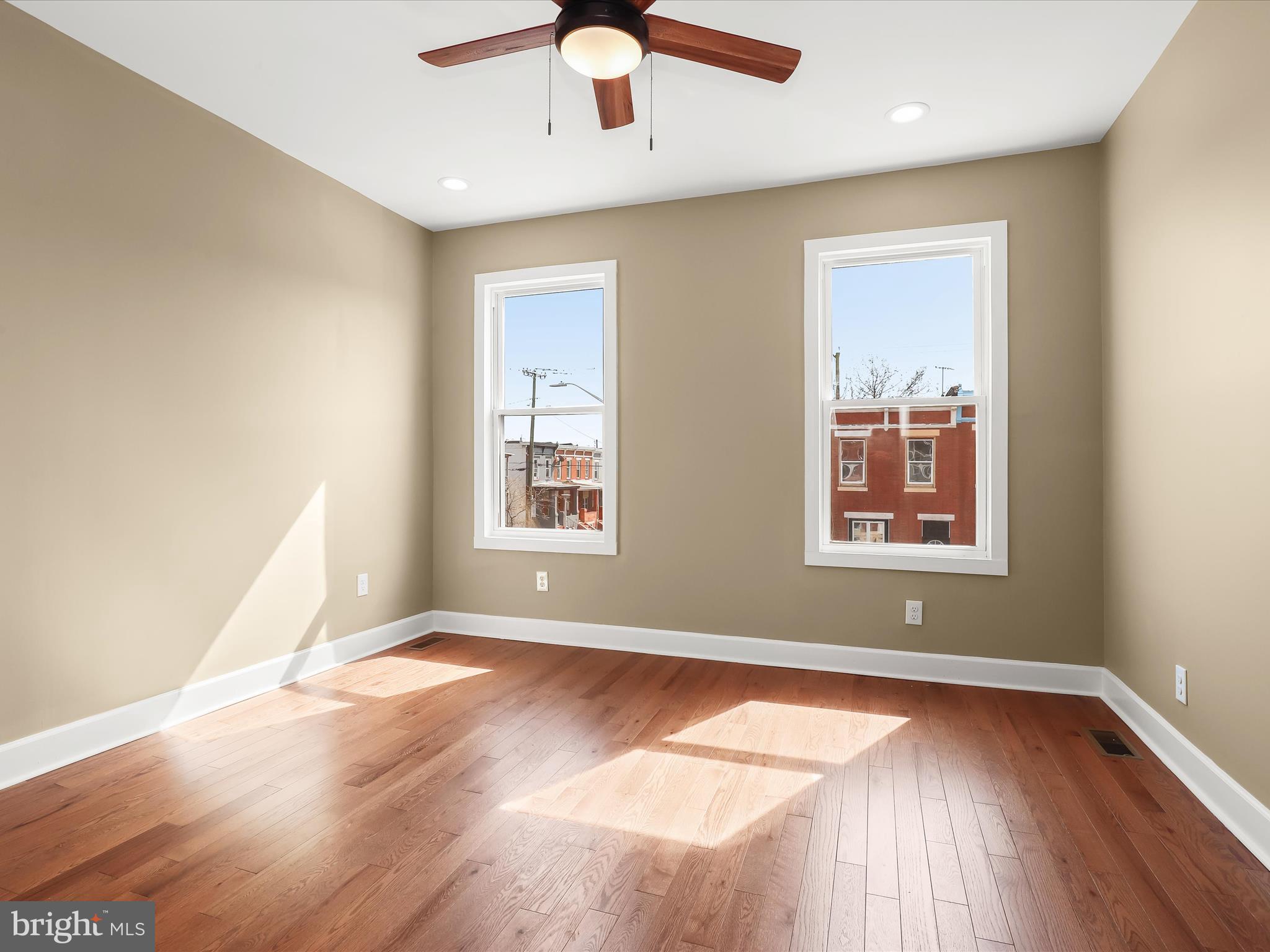 ELWOOD PARK - Residential