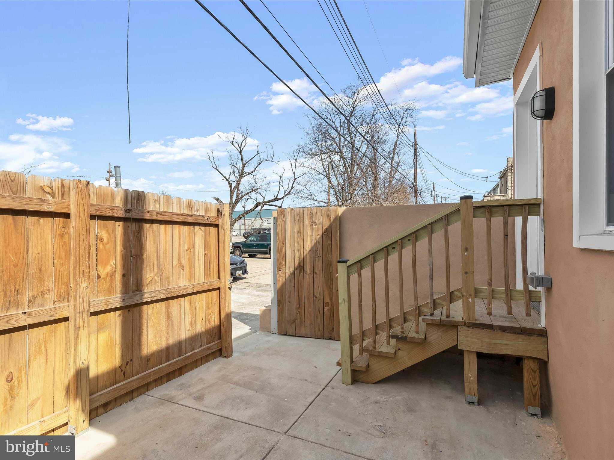 ELWOOD PARK - Residential