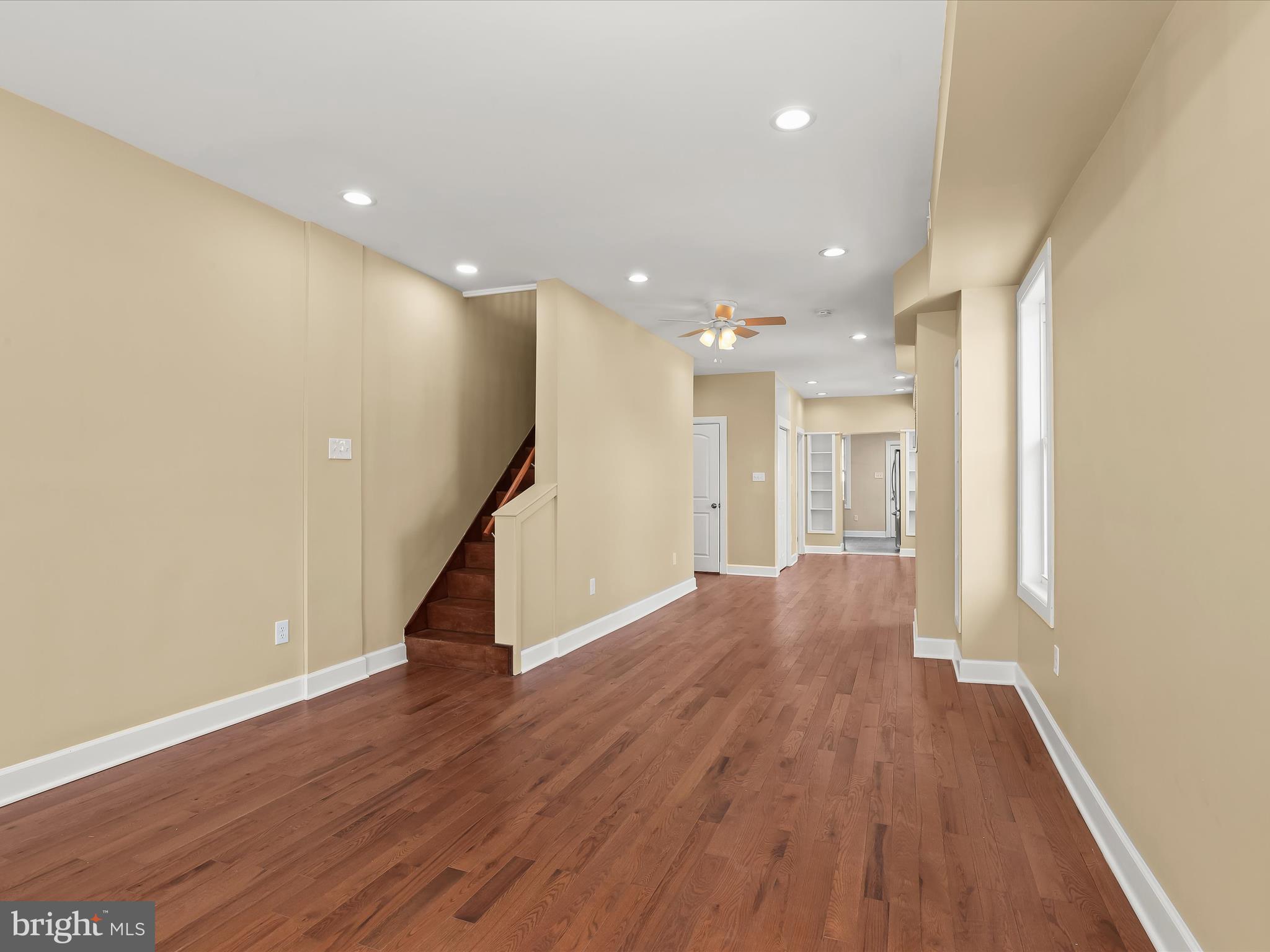 ELWOOD PARK - Residential