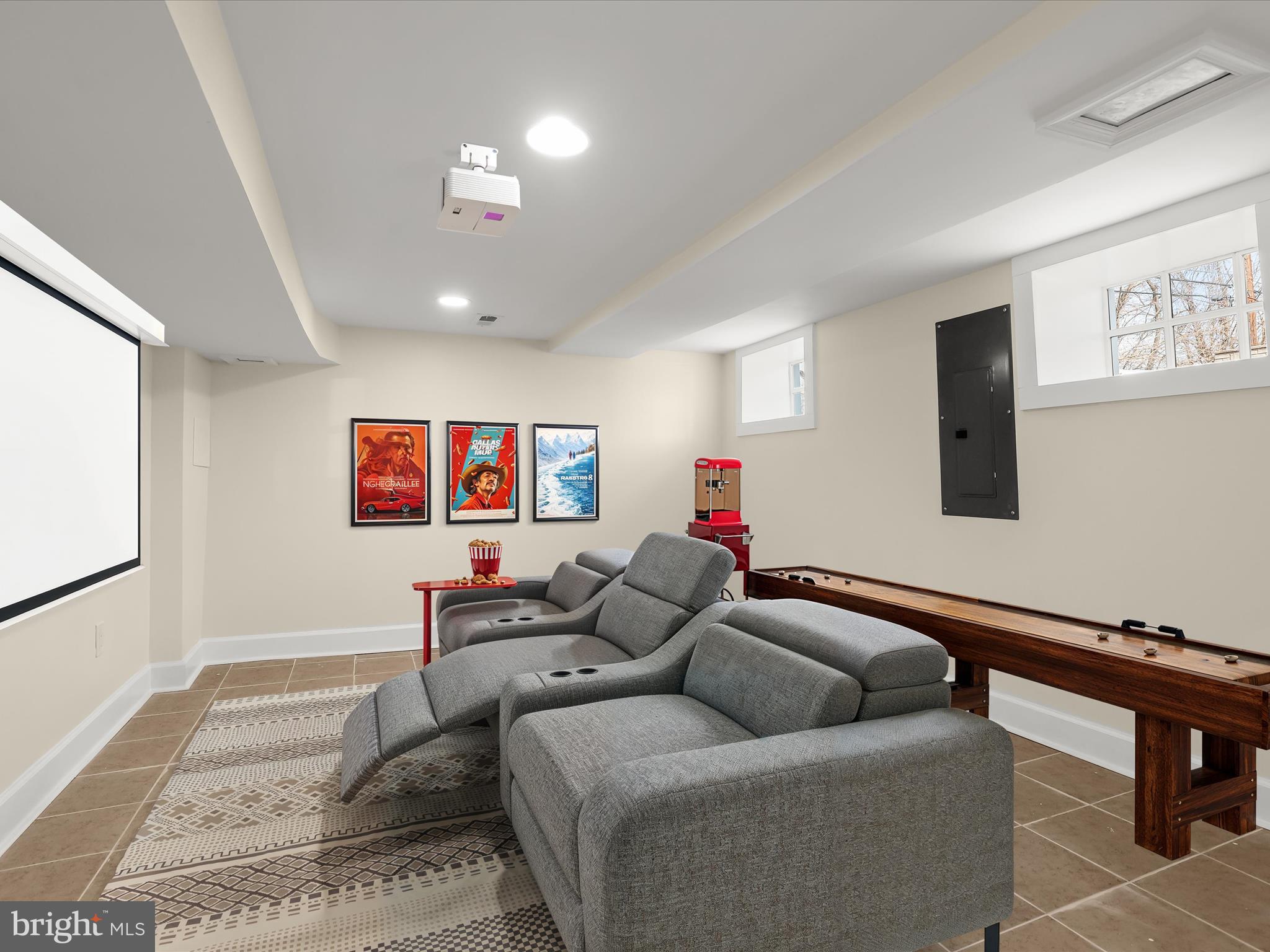 ELWOOD PARK - Residential