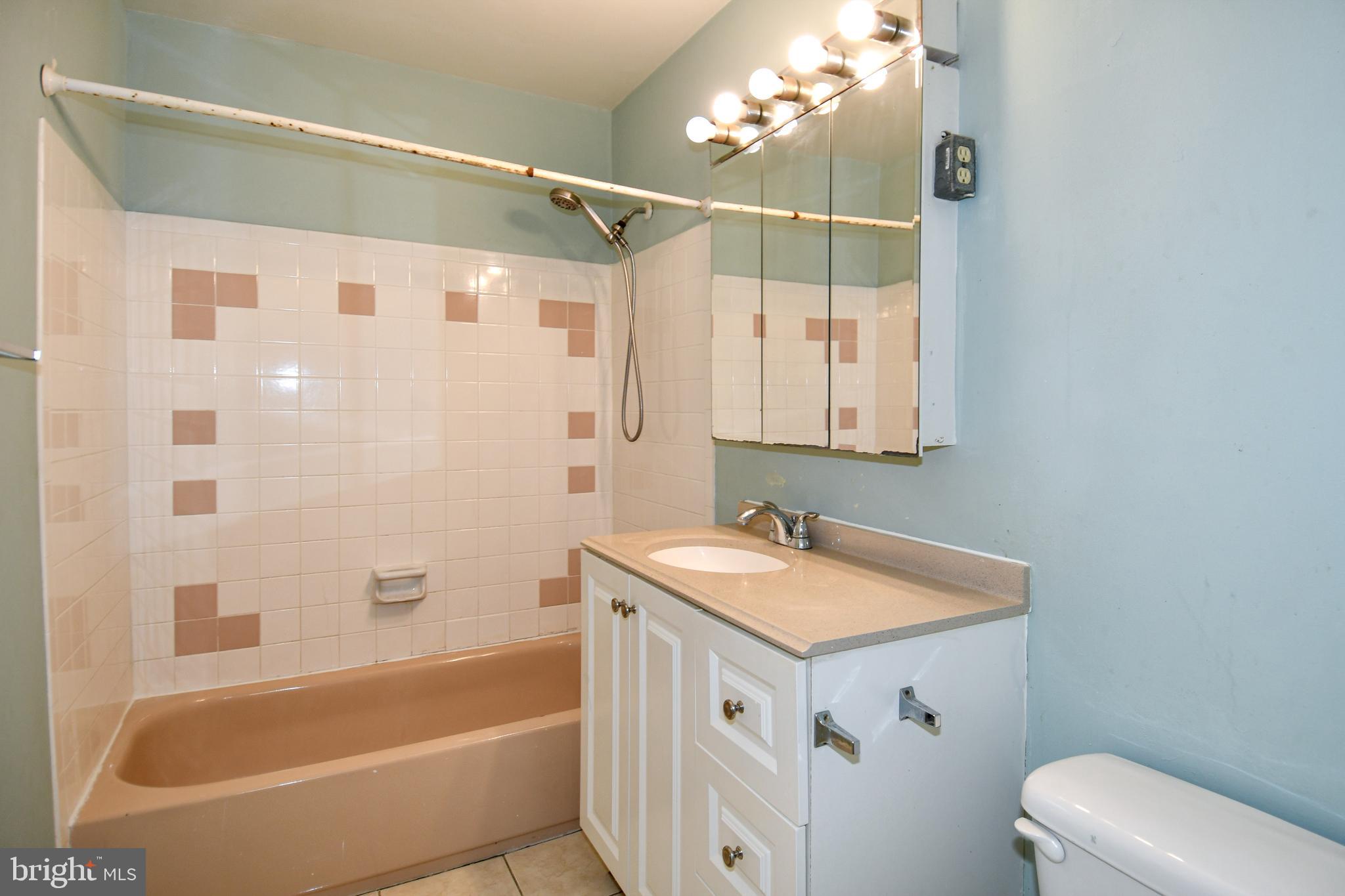 DALE CITY - Residential