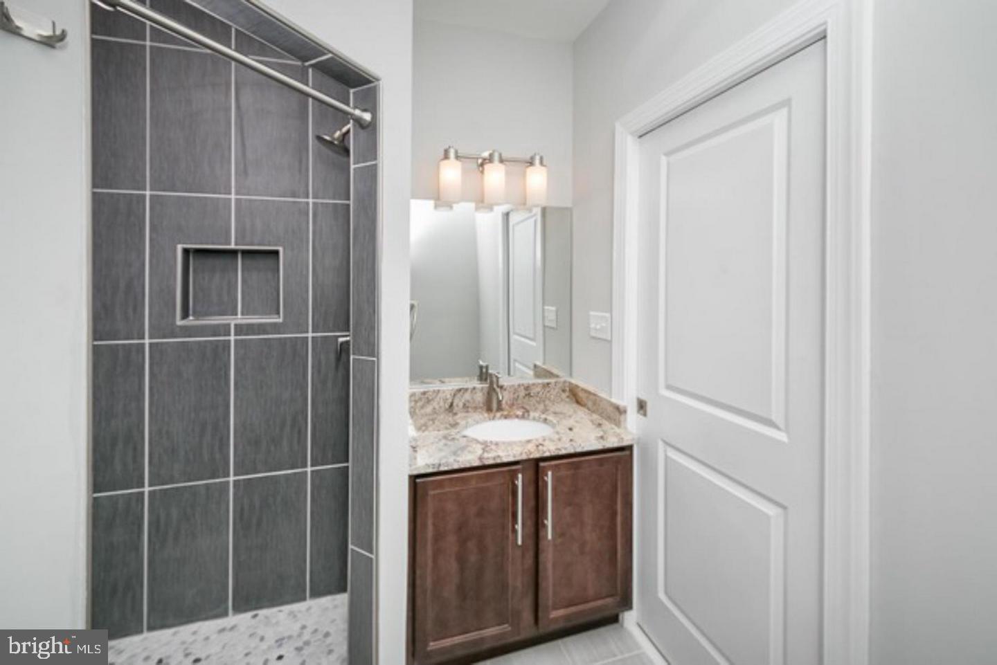 CANTON - Residential Lease