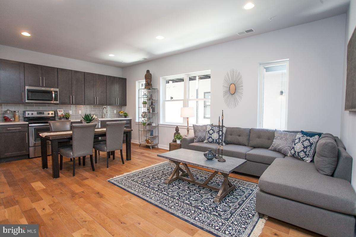 OVERBROOK PARK - Residential Lease