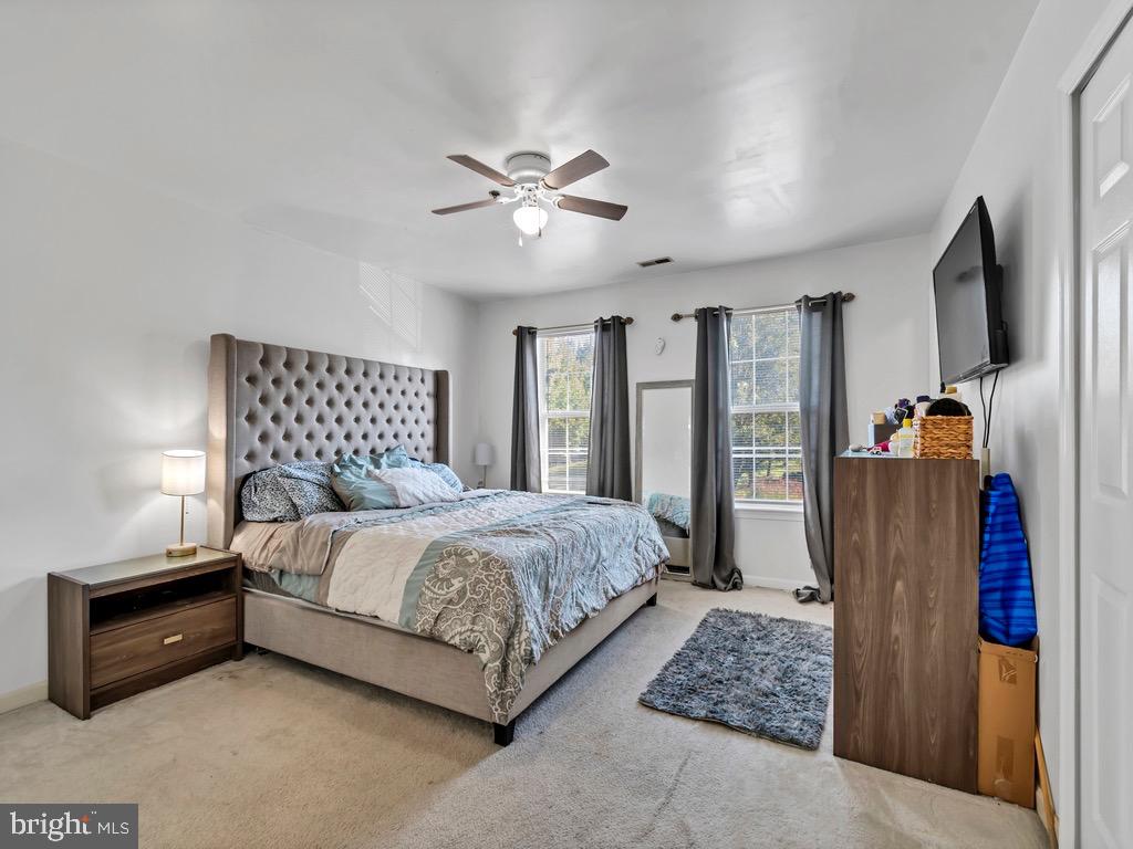 KINGS POINT - Residential