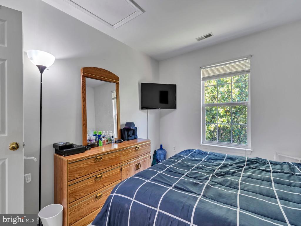 KINGS POINT - Residential