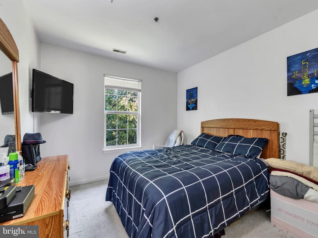 KINGS POINT - Residential