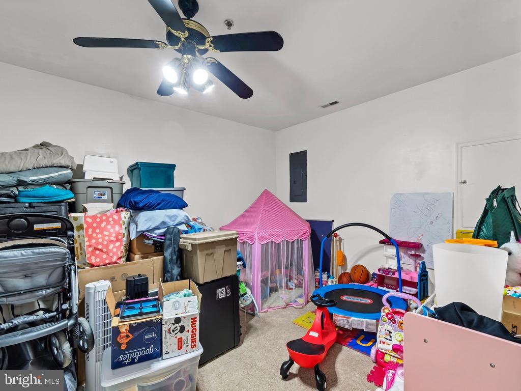 KINGS POINT - Residential