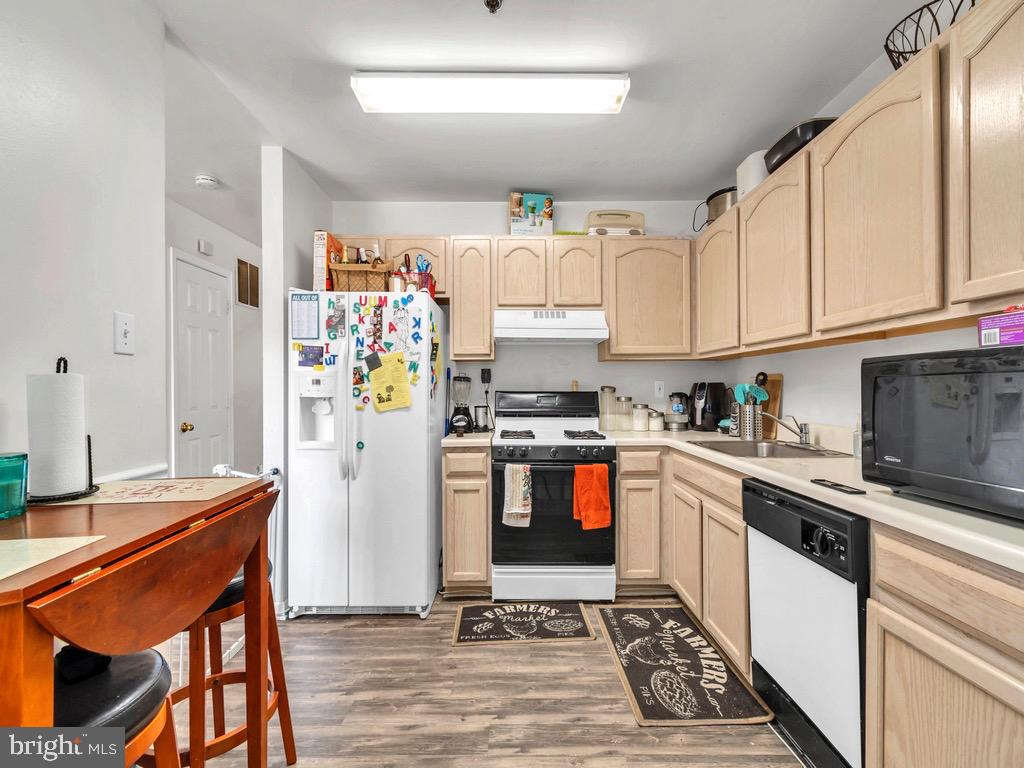 KINGS POINT - Residential