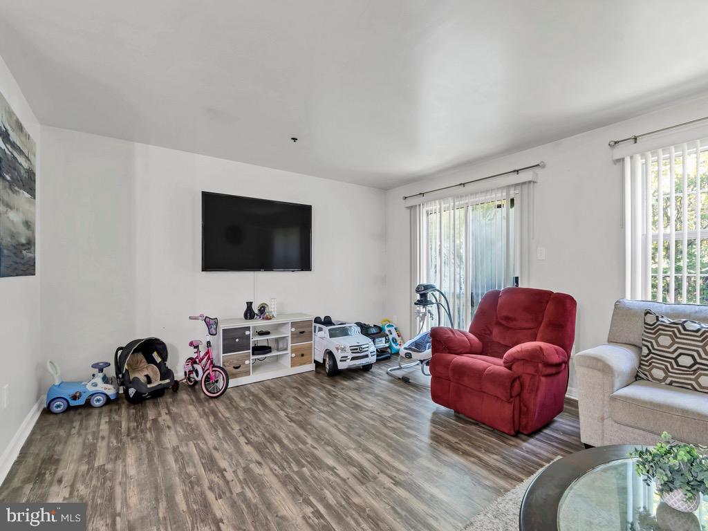 KINGS POINT - Residential