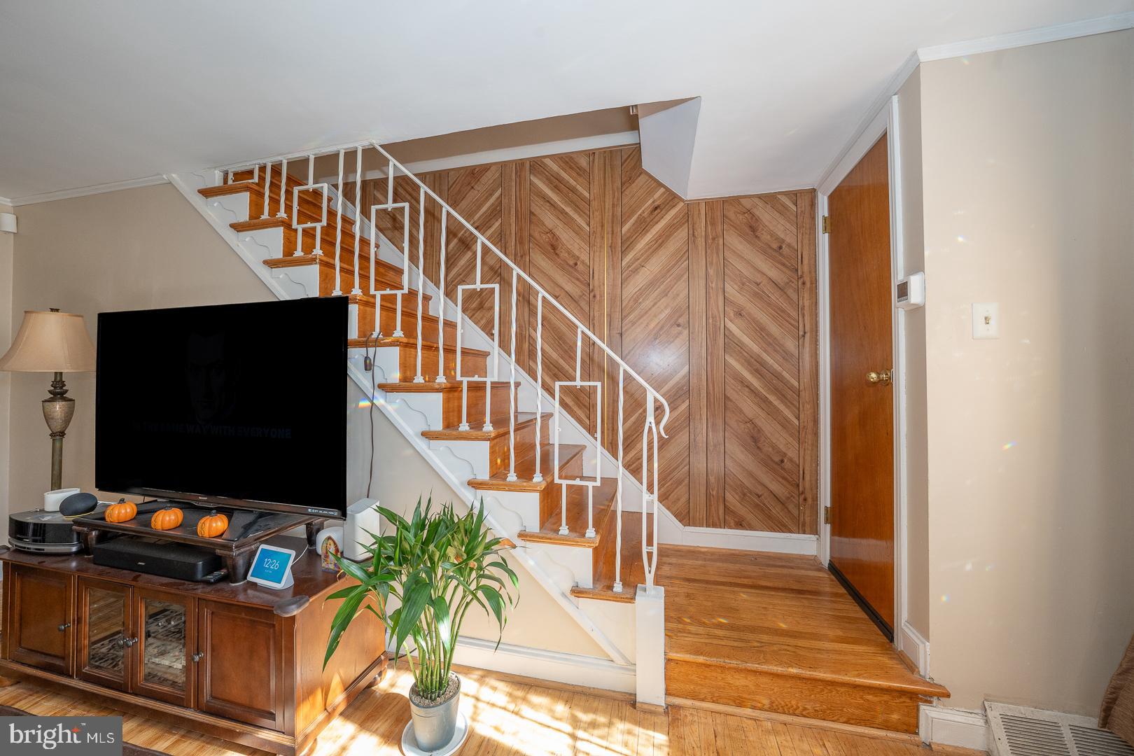 CLIFTON HEIGHTS - Residential