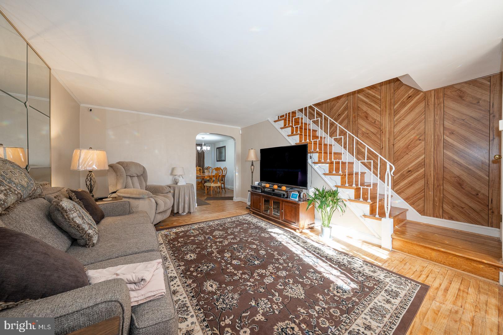 CLIFTON HEIGHTS - Residential