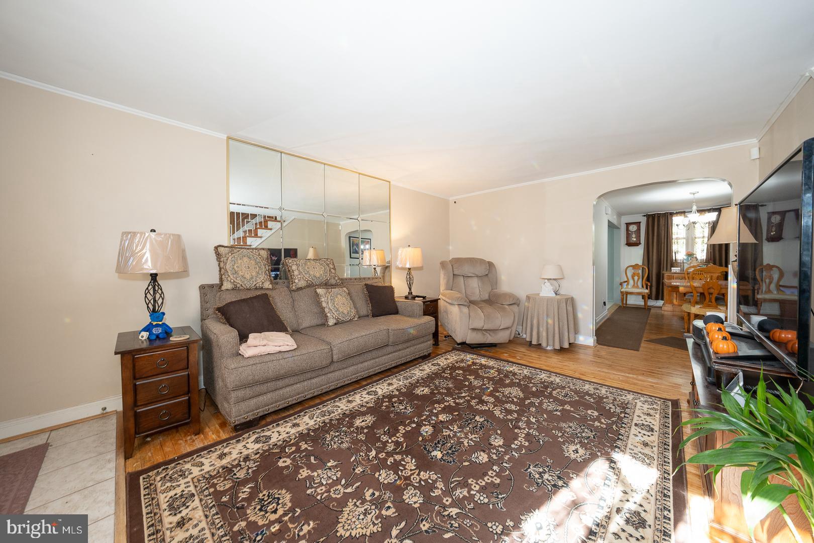 CLIFTON HEIGHTS - Residential