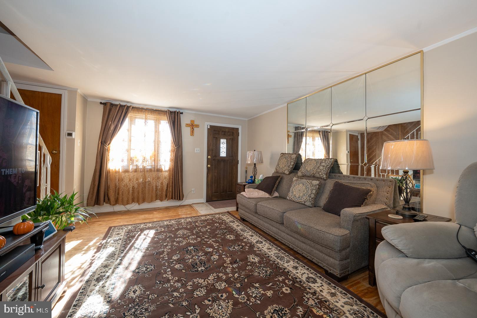 CLIFTON HEIGHTS - Residential