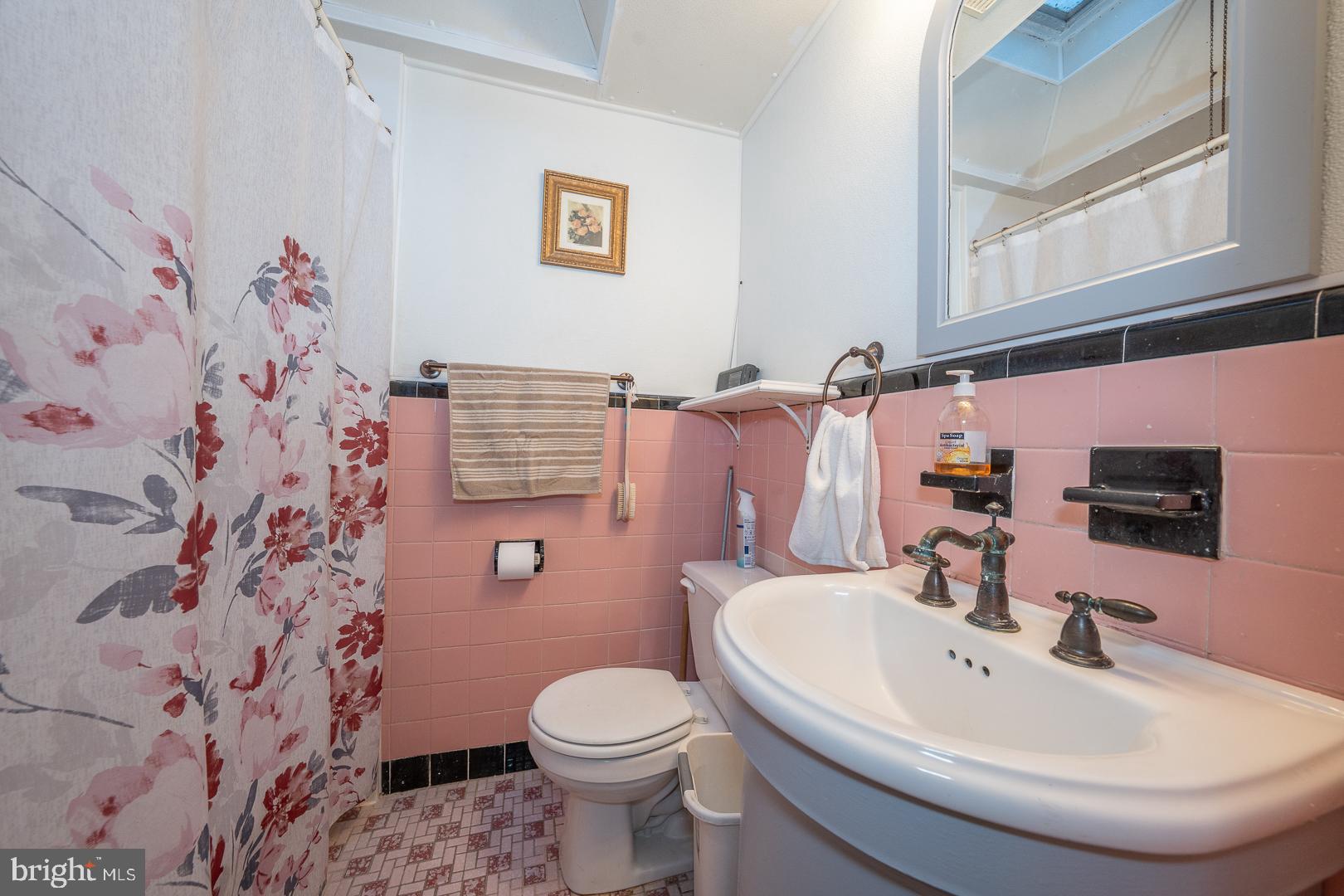 CLIFTON HEIGHTS - Residential