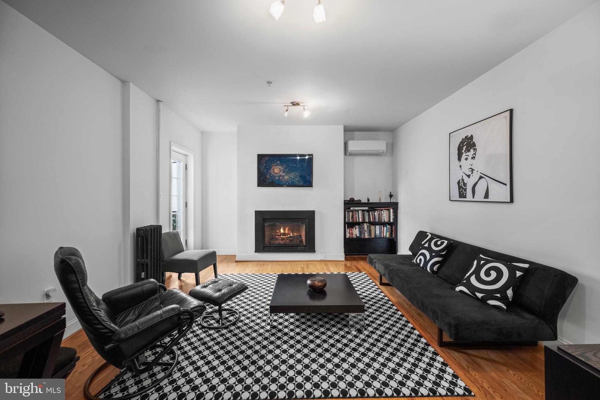 LITTLE ITALY - Residential