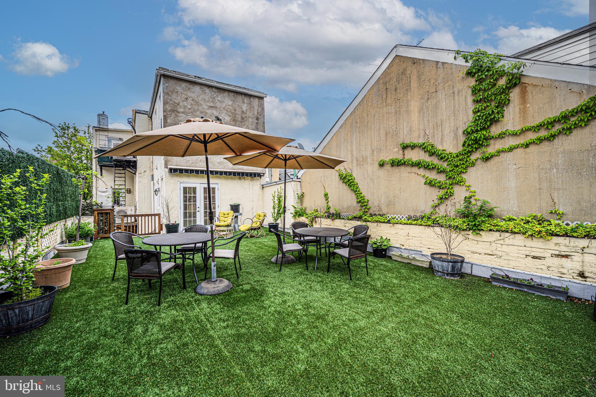 LITTLE ITALY - Residential