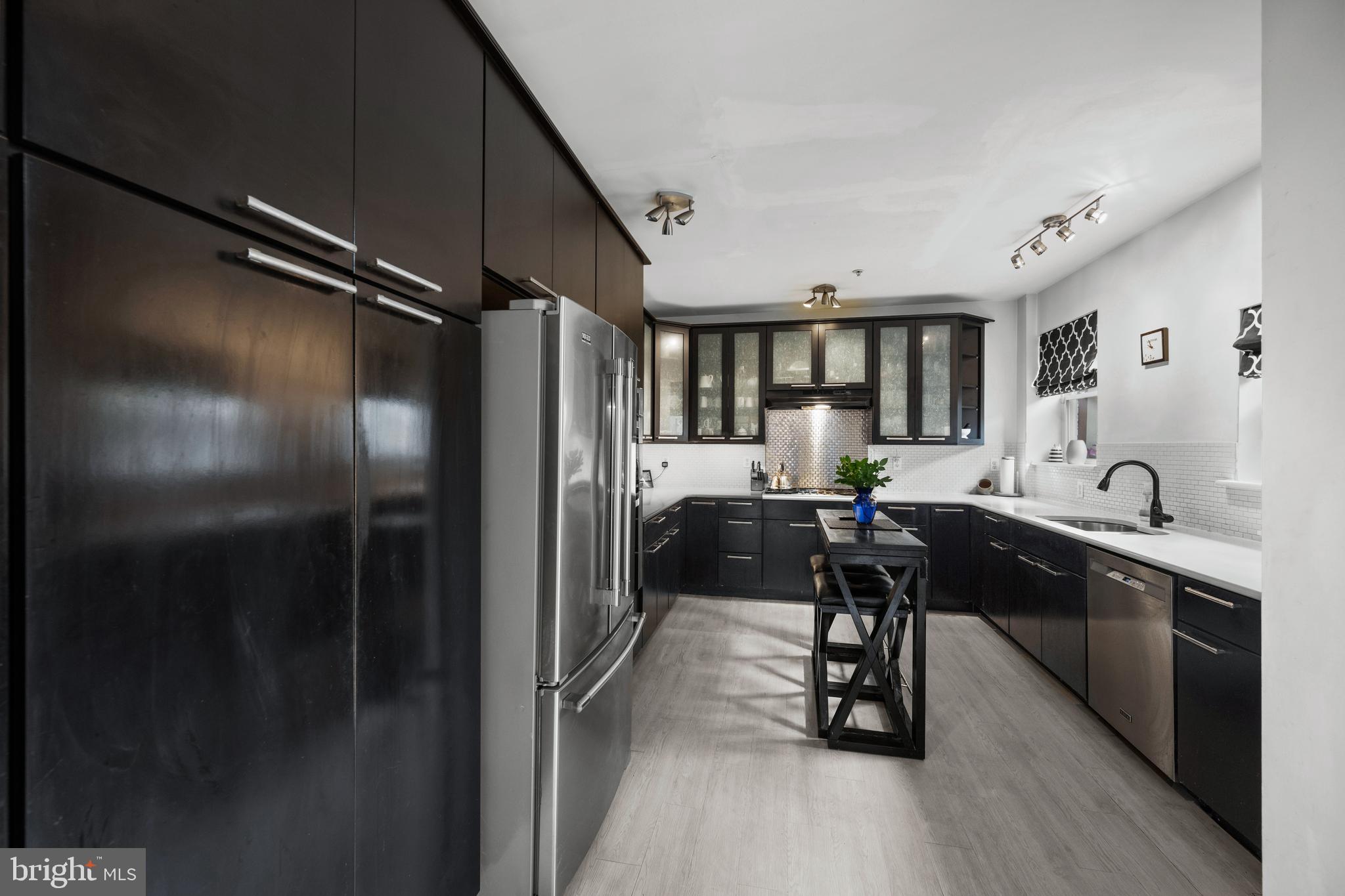 LITTLE ITALY - Residential