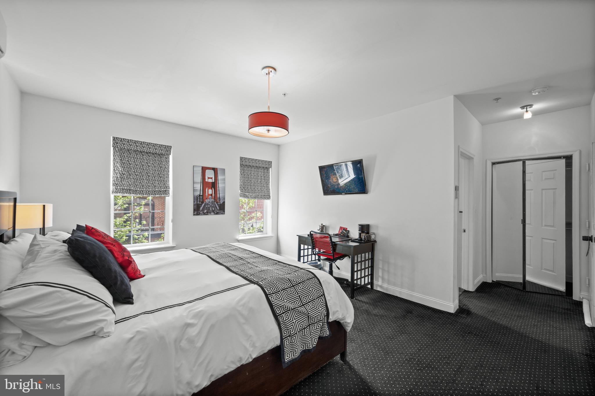 LITTLE ITALY - Residential