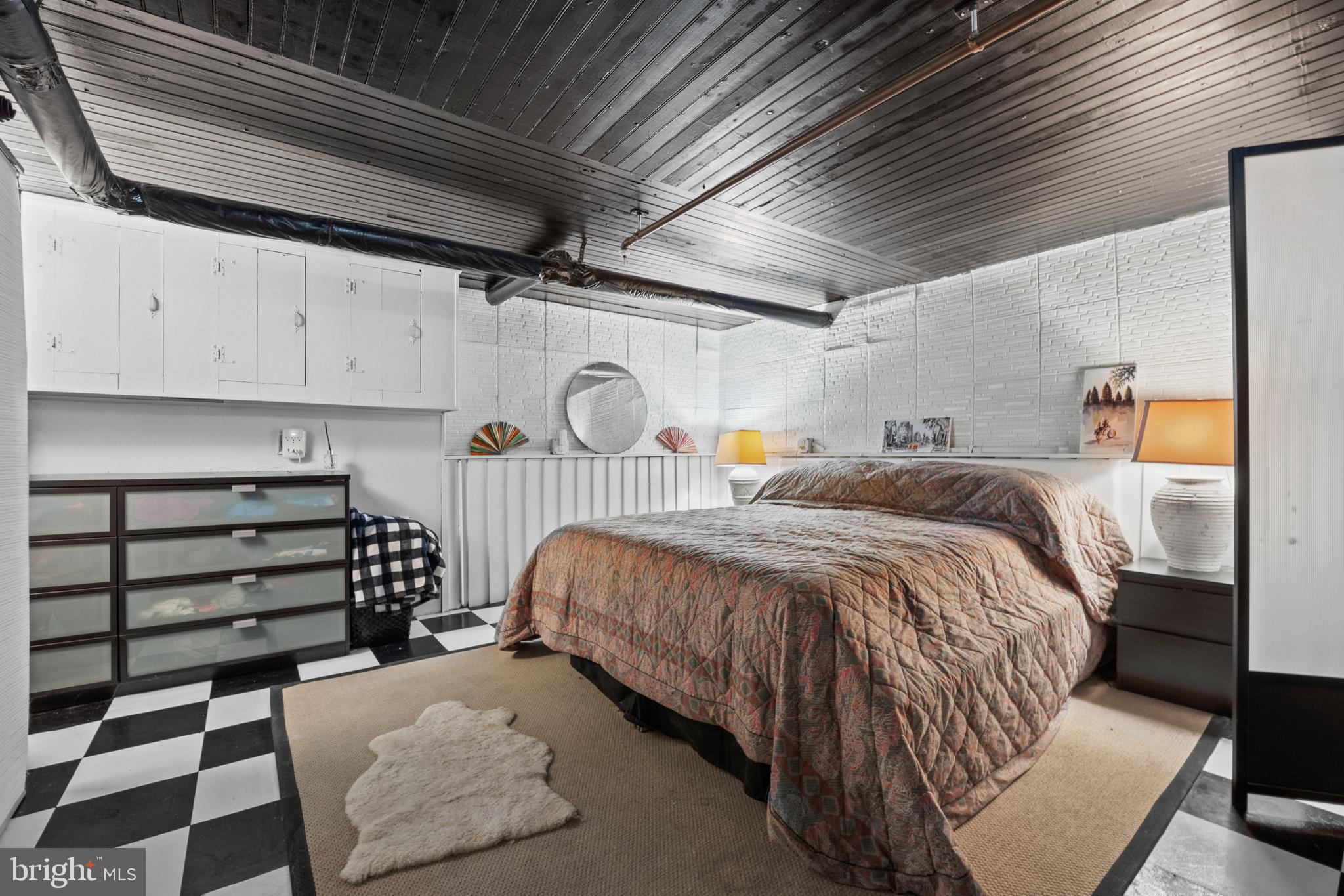 LITTLE ITALY - Residential