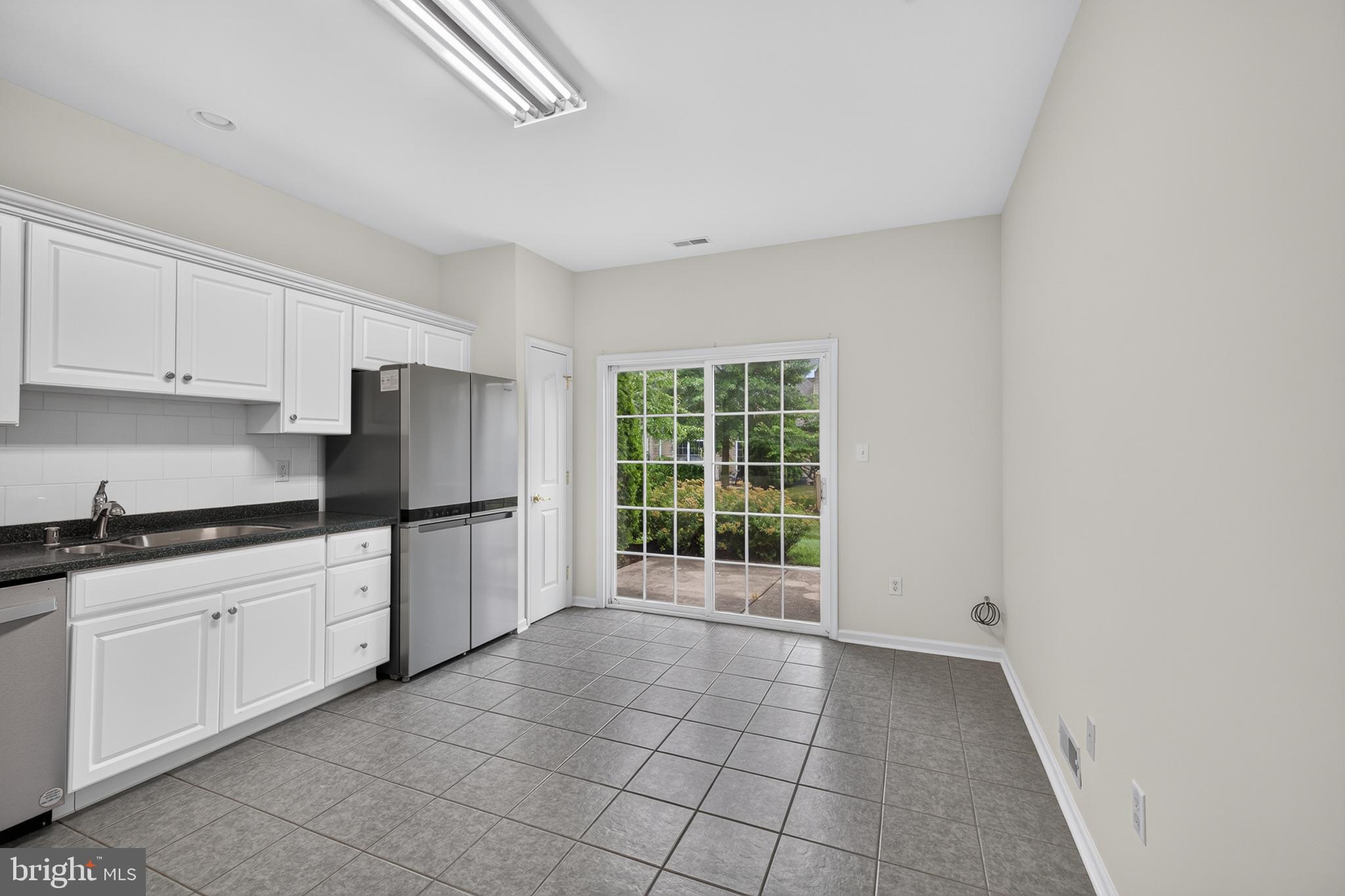 463 SWEETMAN DRIVE