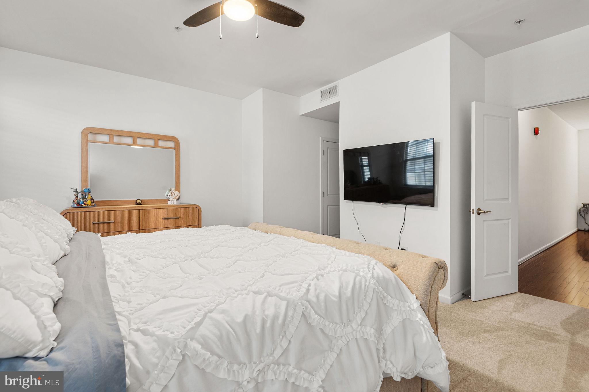 CANNON SQUARE - Residential