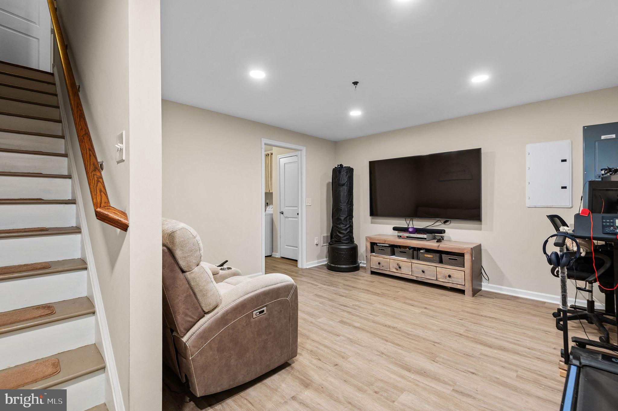 CANNON SQUARE - Residential