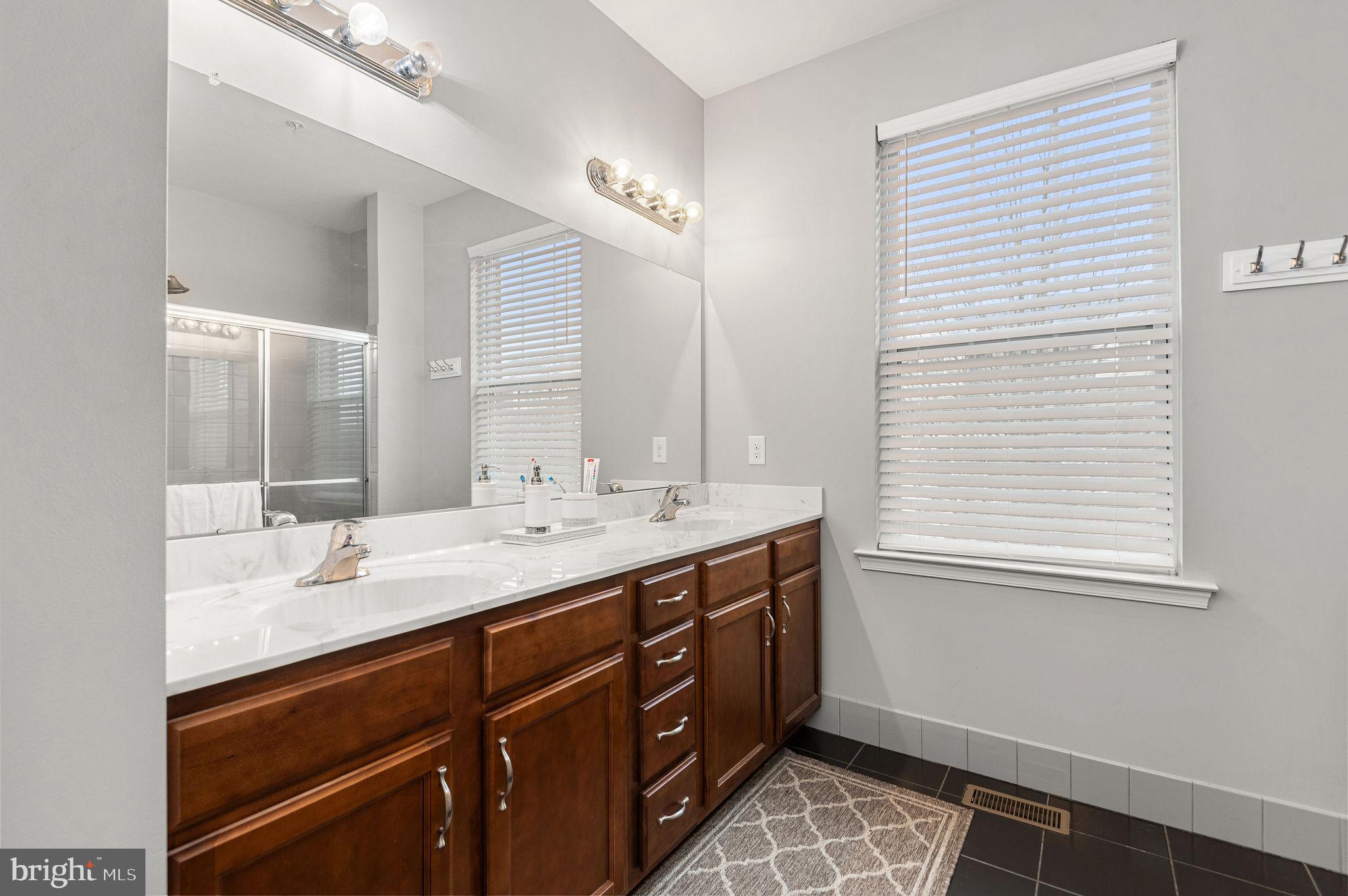 CANNON SQUARE - Residential