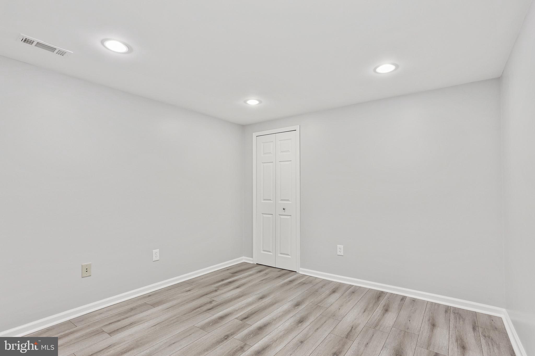 VILLAGE OF LONG REACH - Residential