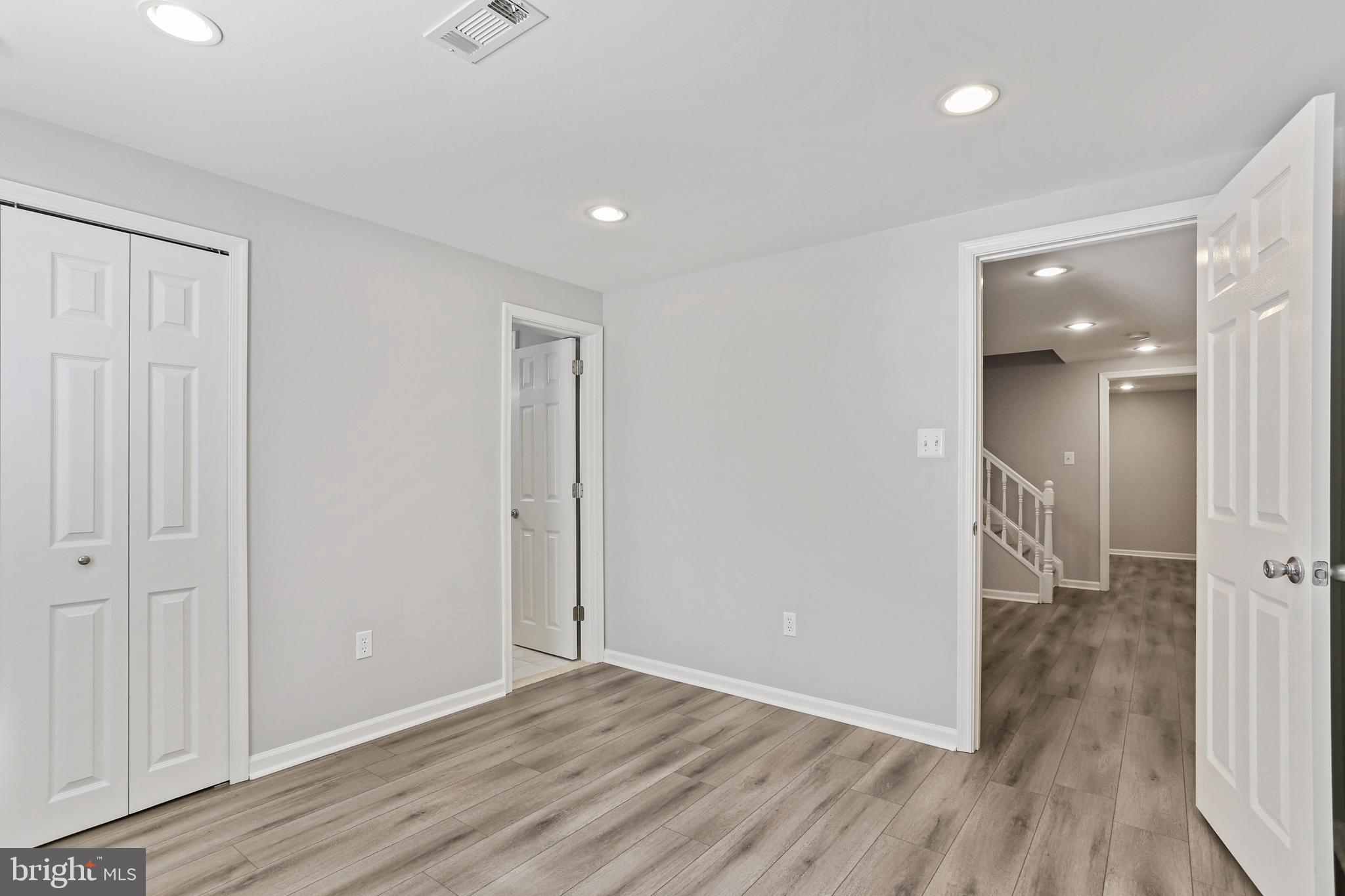 VILLAGE OF LONG REACH - Residential