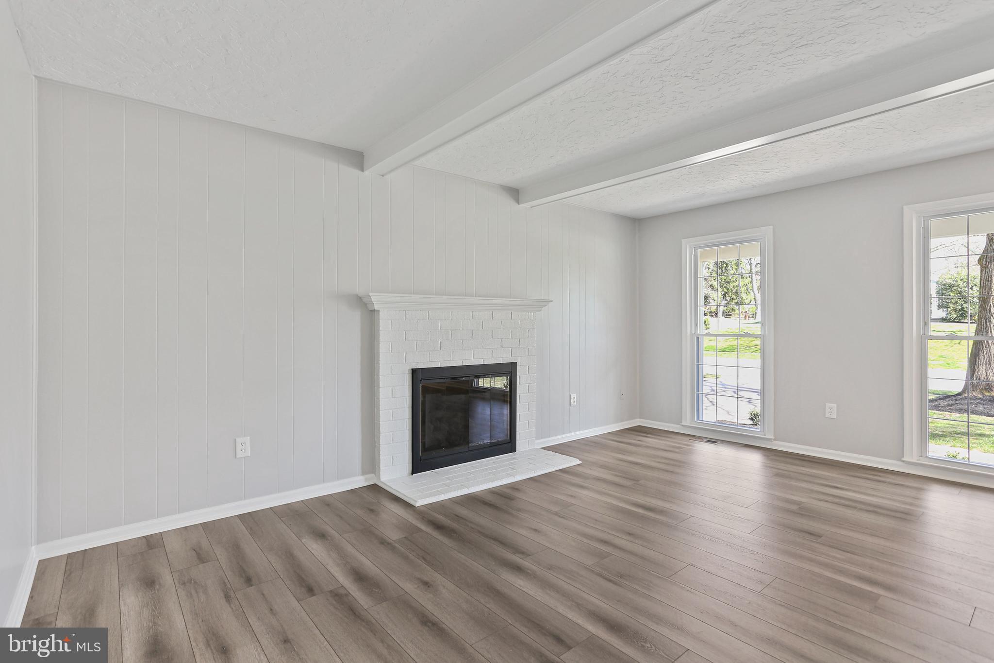 VILLAGE OF LONG REACH - Residential