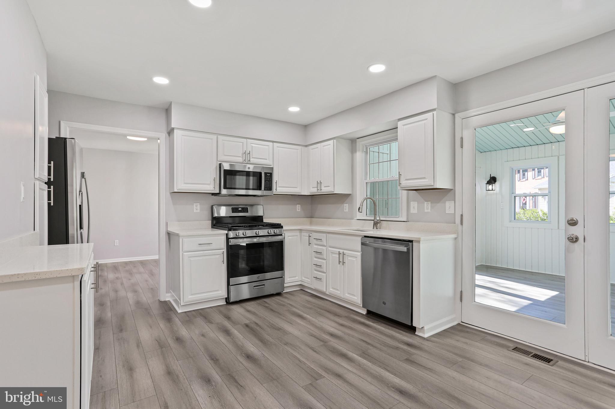 VILLAGE OF LONG REACH - Residential