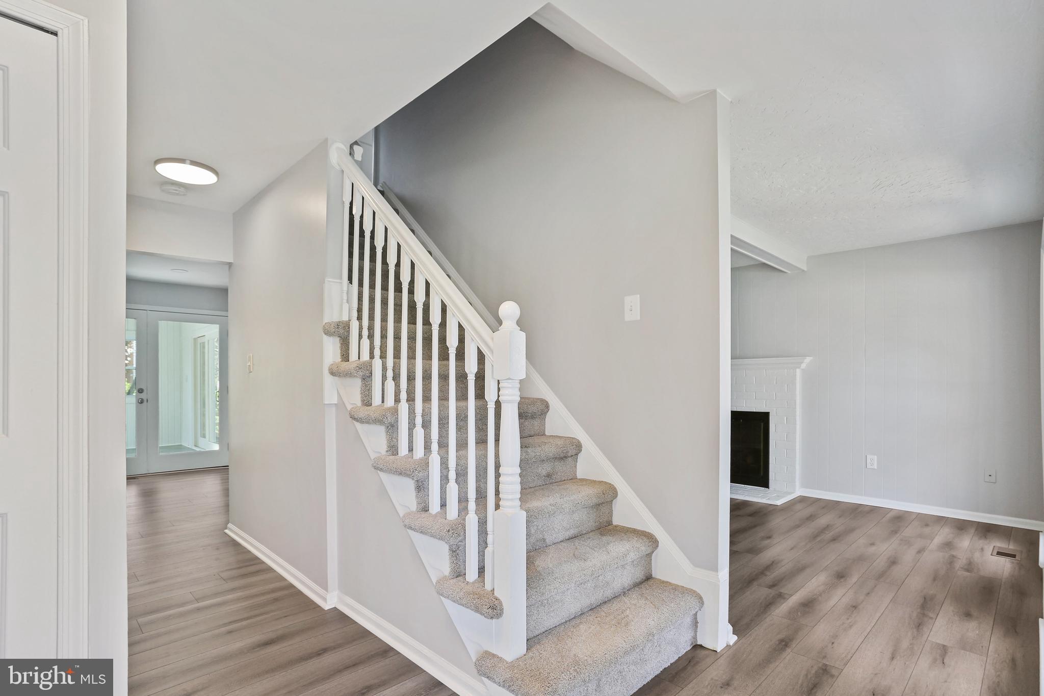 VILLAGE OF LONG REACH - Residential