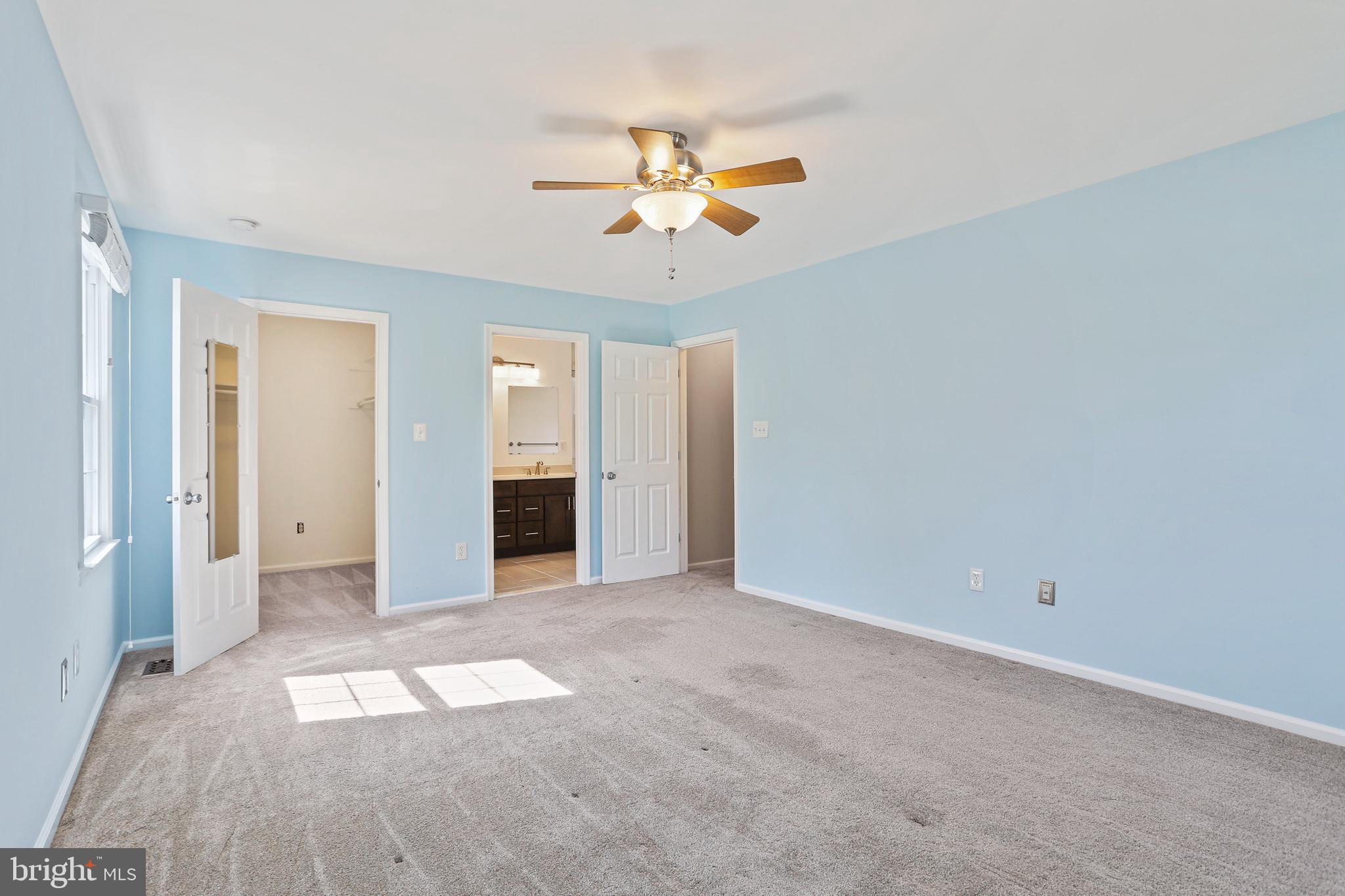 VILLAGE OF LONG REACH - Residential