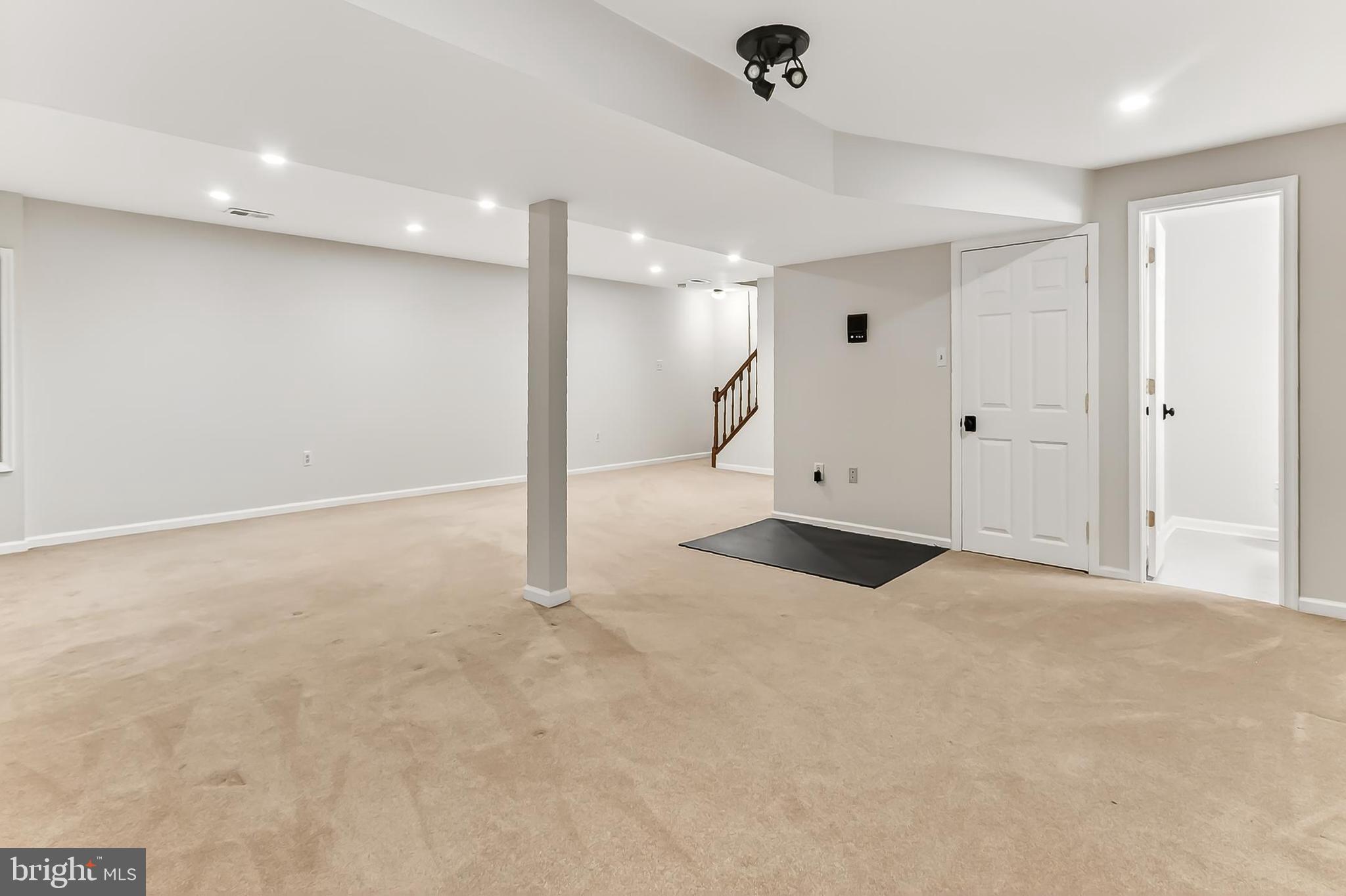 FAIRFAX STATION - Residential