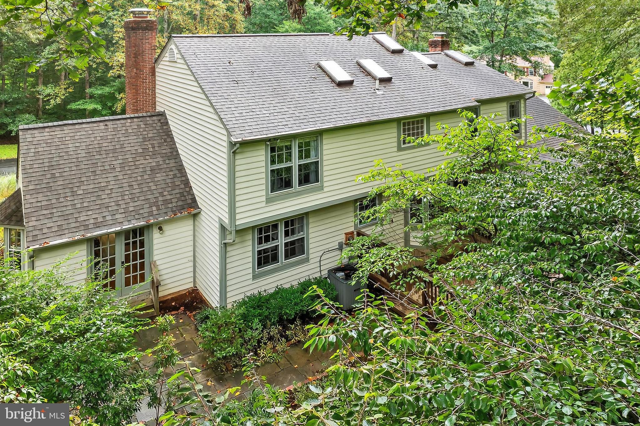 FAIRFAX STATION - Residential