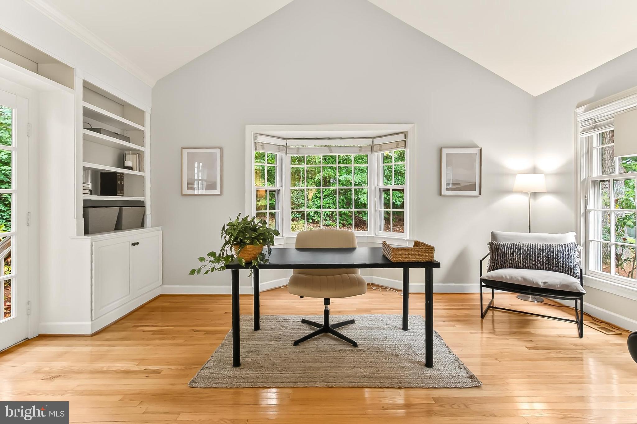 FAIRFAX STATION - Residential