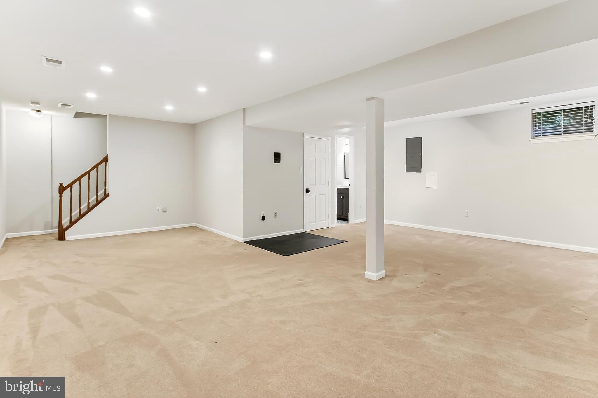 FAIRFAX STATION - Residential