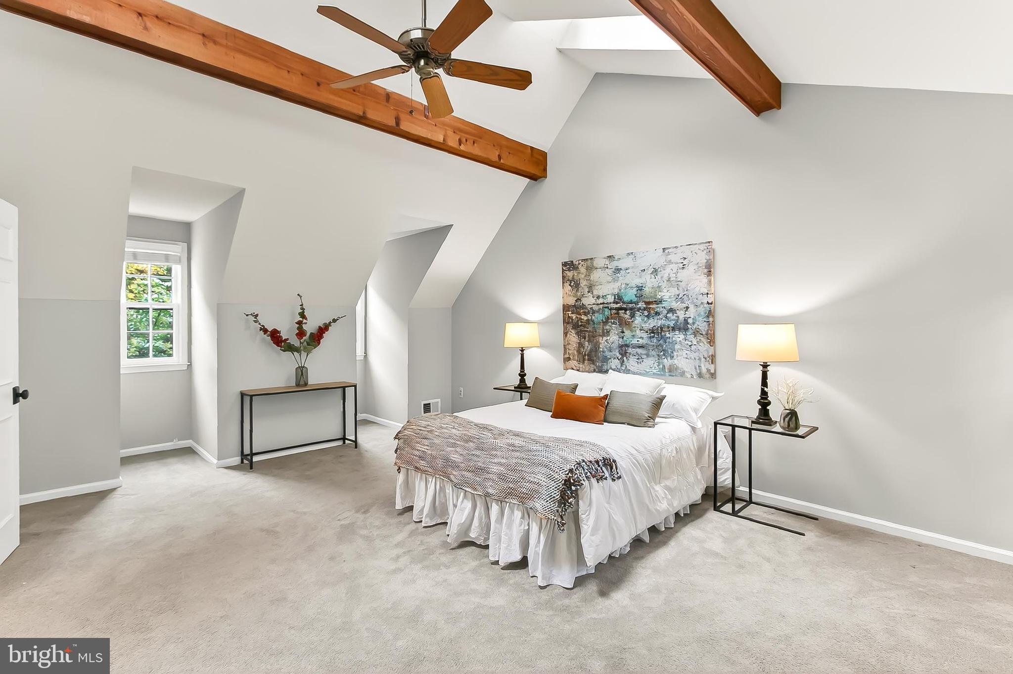 FAIRFAX STATION - Residential