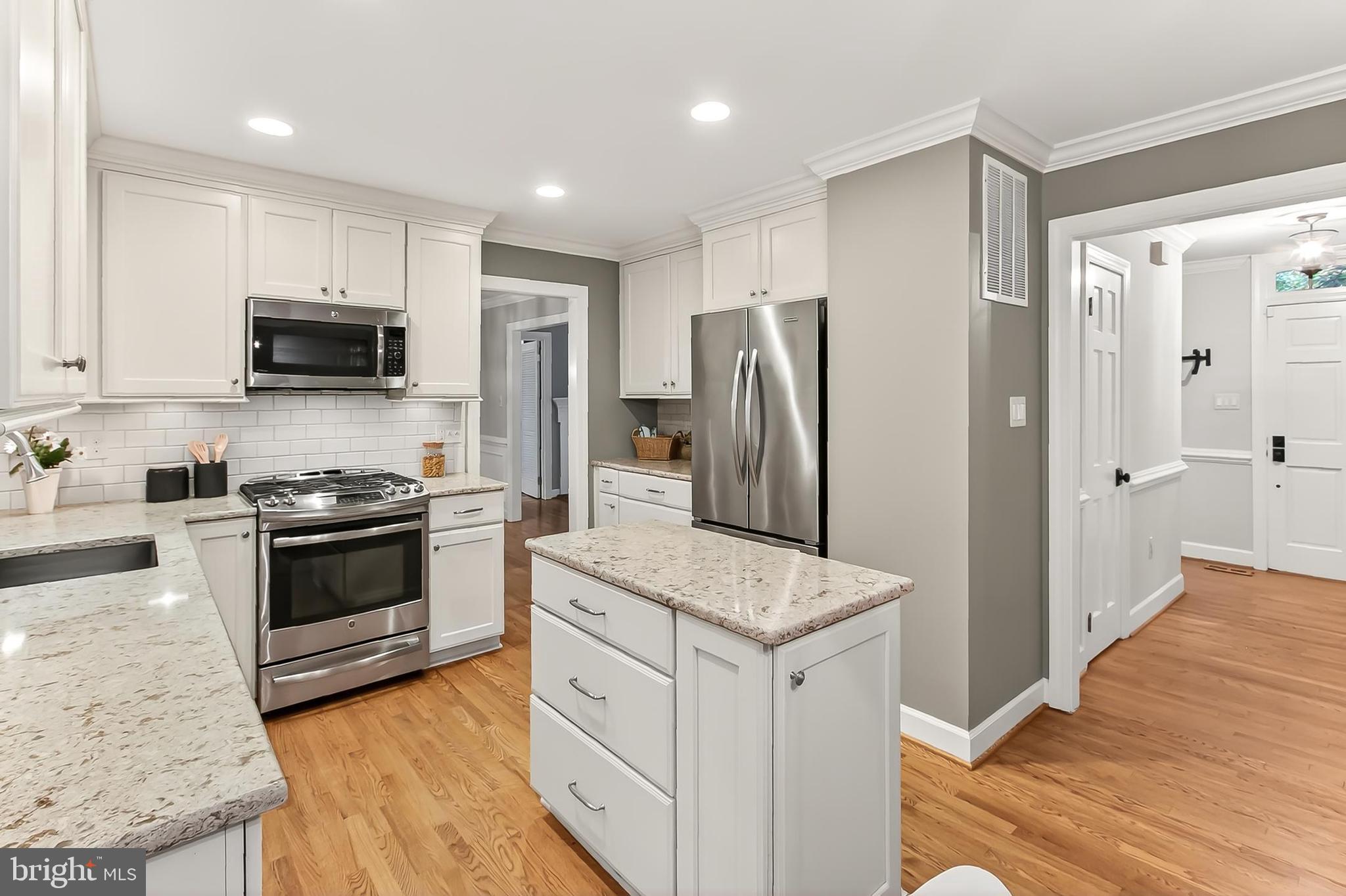 FAIRFAX STATION - Residential