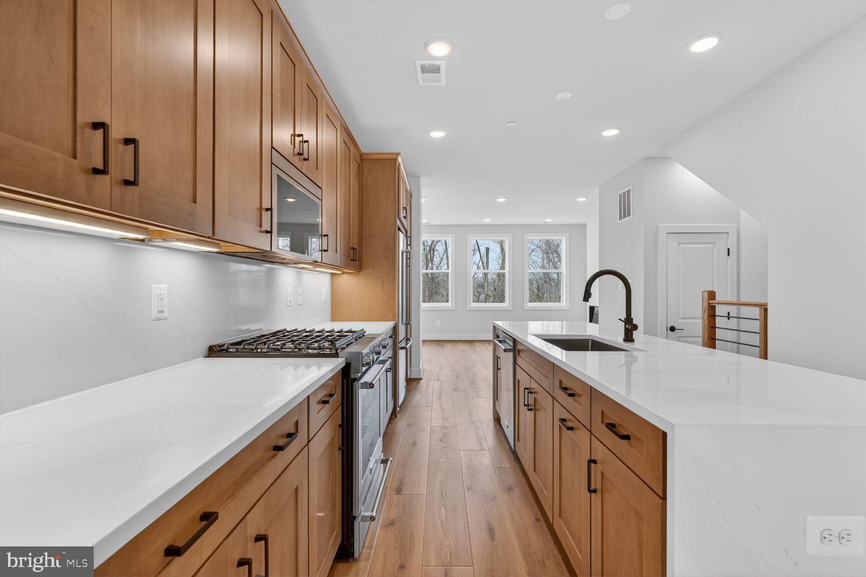 4965 LACHLAN MEWS