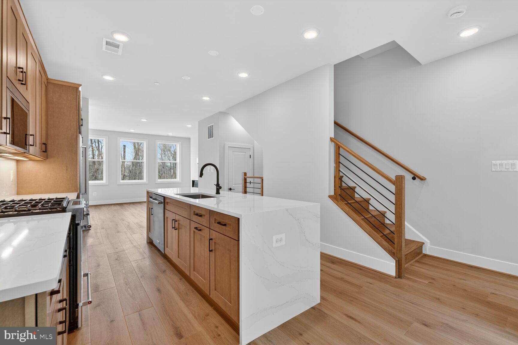 4965 LACHLAN MEWS