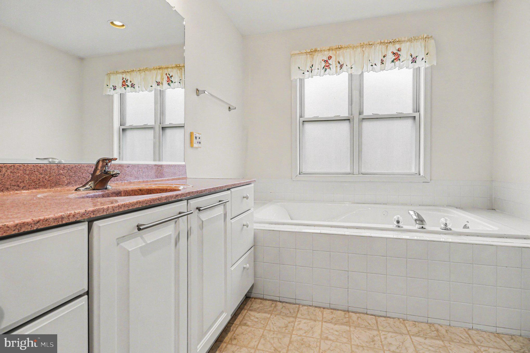 KELLYS LANDING - Residential