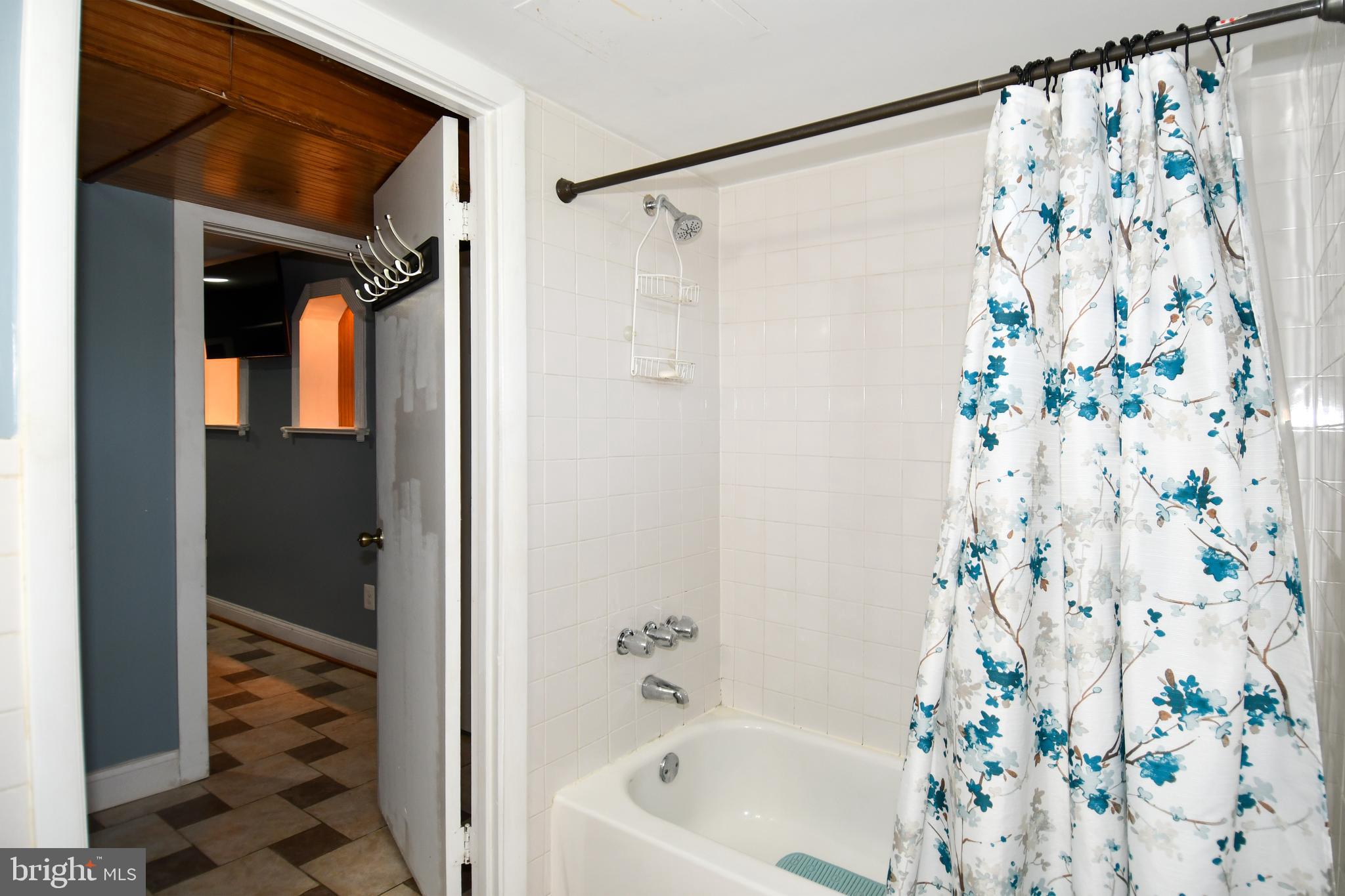 COLUMBIA HIGHLANDS - Residential