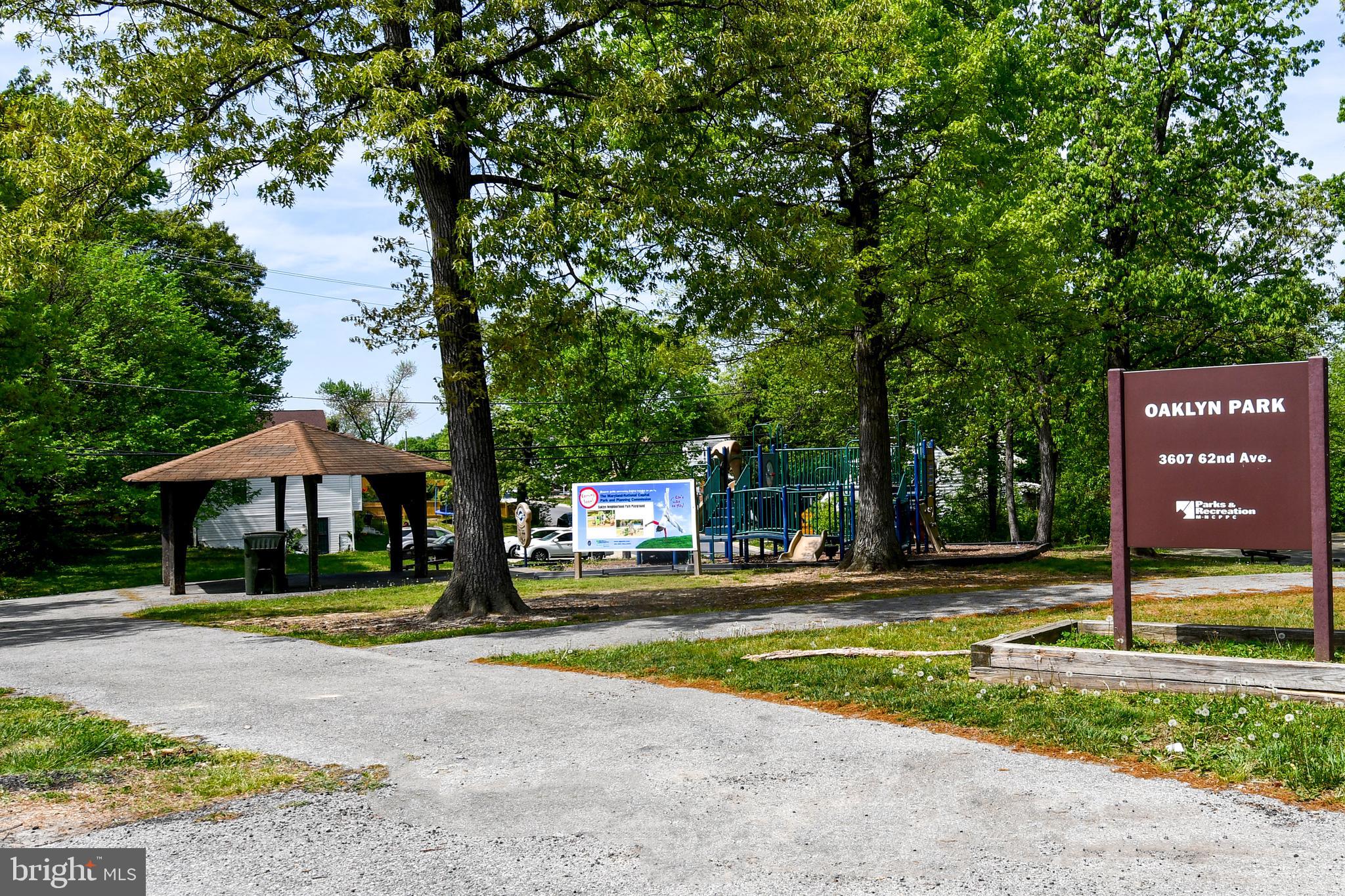 COLUMBIA HIGHLANDS - Residential