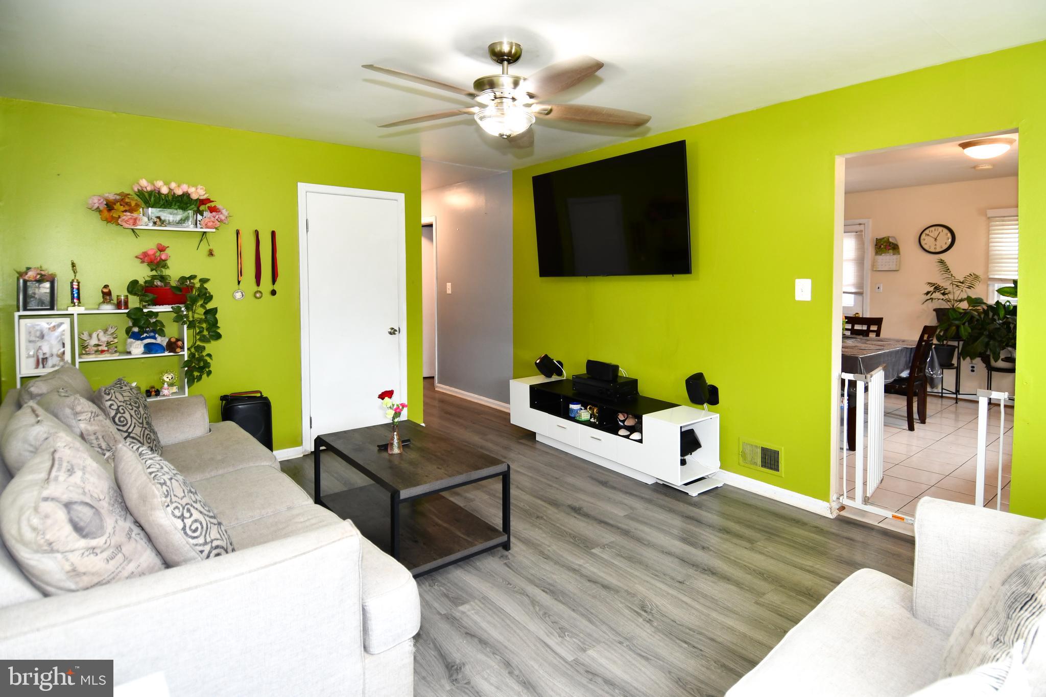 COLUMBIA HIGHLANDS - Residential