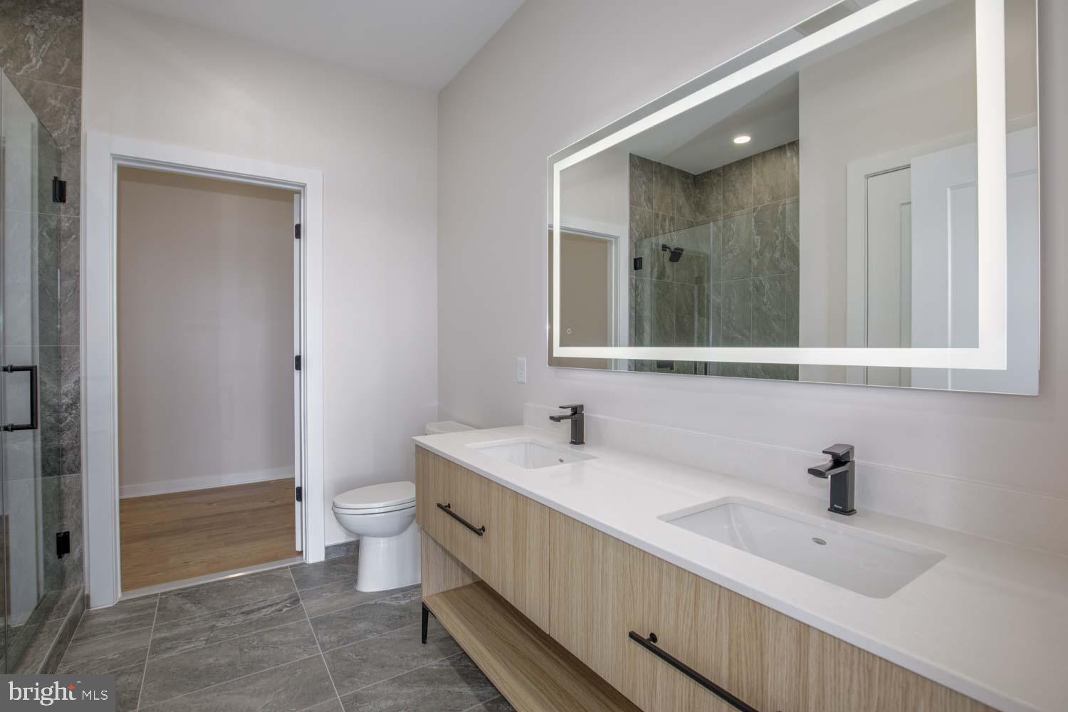 FALLS CHURCH CITY - Residential