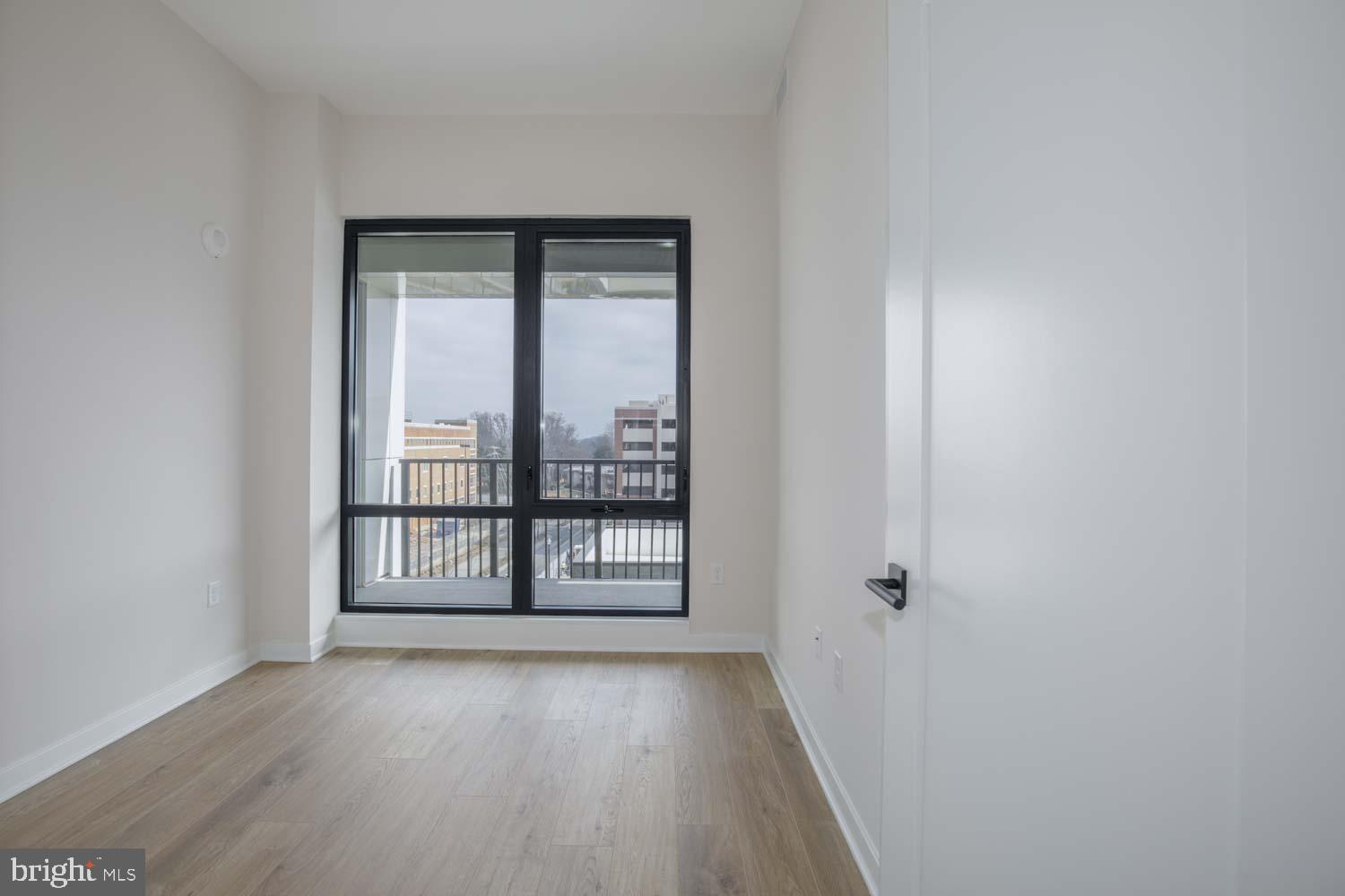 FALLS CHURCH CITY - Residential