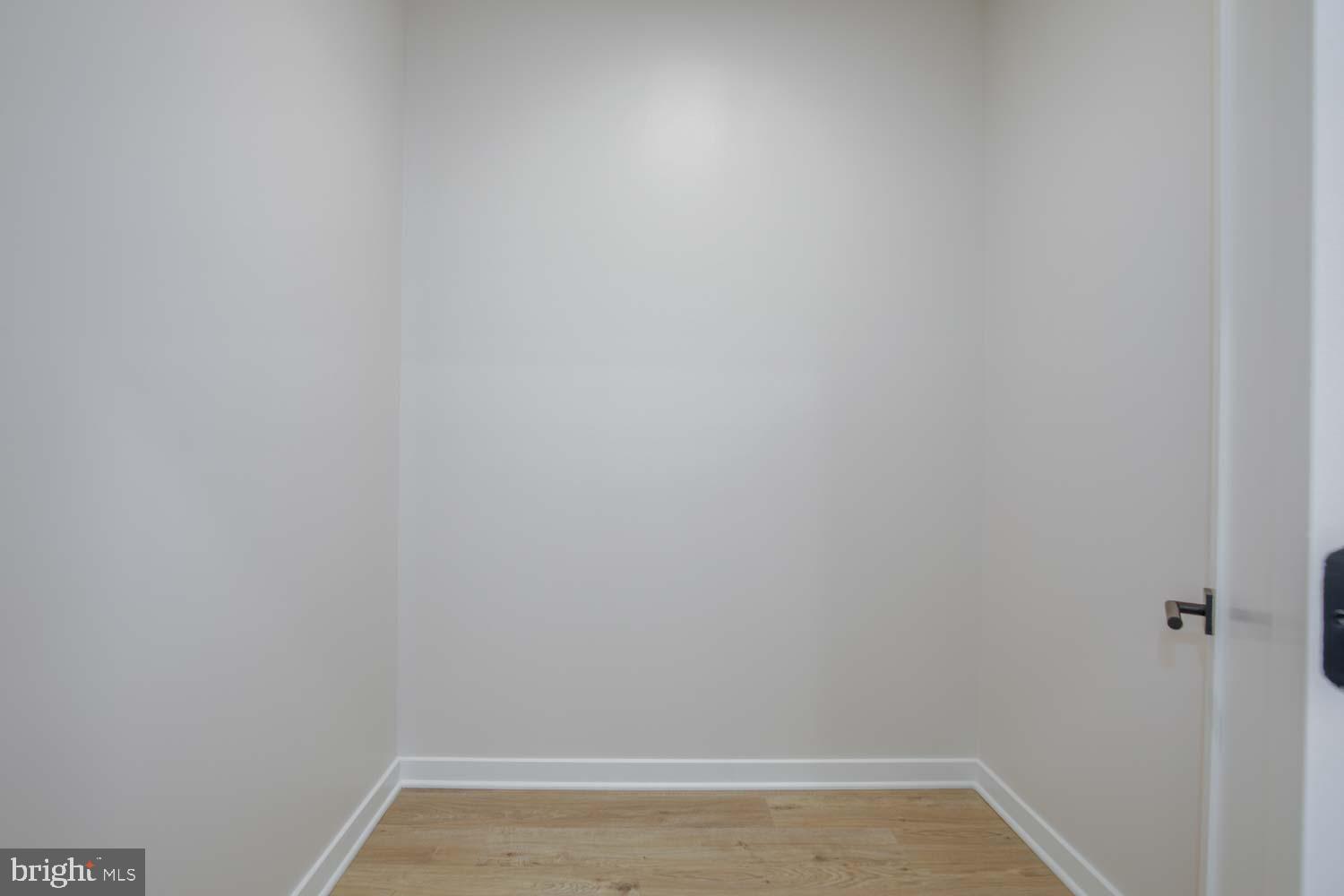 FALLS CHURCH CITY - Residential