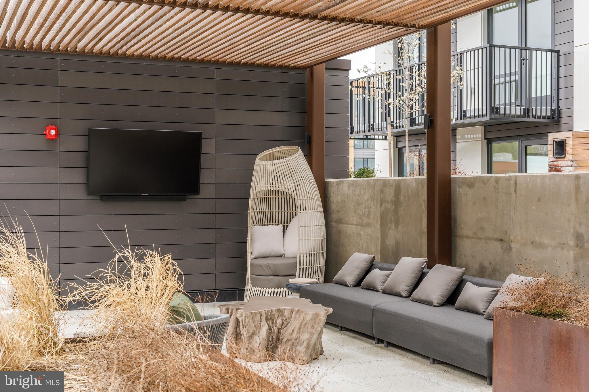 FALLS CHURCH CITY - Residential